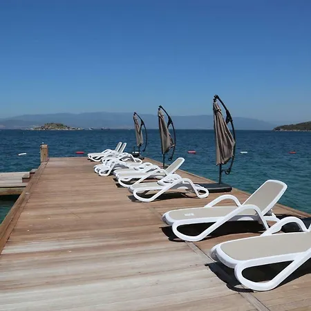Bodrum Adabuku Luks 2+1 Ozel Plaj Ve Havuzlu *