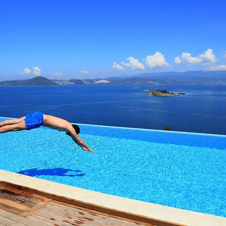 Bodrum Adabuku Luks 2+1 Ozel Plaj Ve Havuzlu *